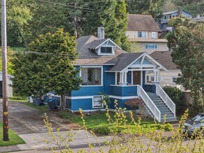 Building Photo - 1939 Irving Ave