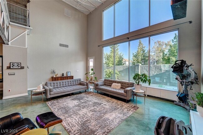 Foto del edificio - 5096 Thunder River Cir