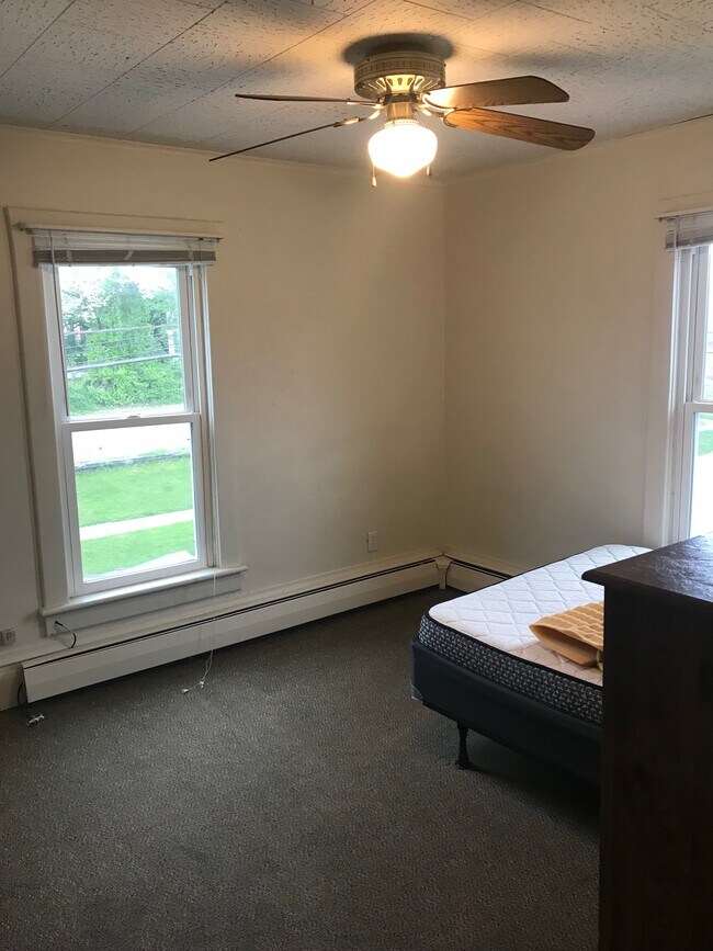 626 Locust St Unit 628, Indiana, PA 15701 Apartments in Indiana, PA
