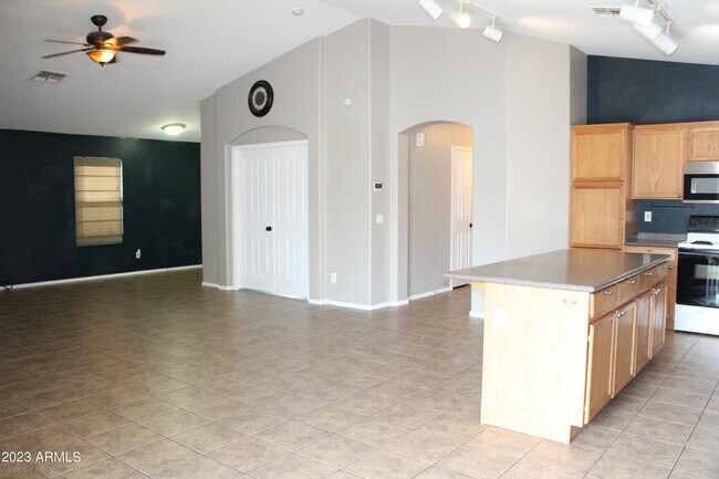 Foto del edificio - 11925 W Maui Ln