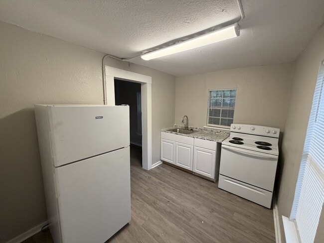 Foto del edificio - 1817 San Luis St