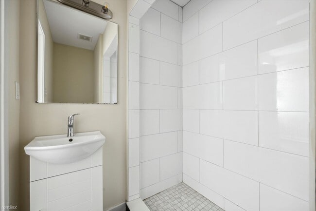 Building Photo - 2 br, 2 bath House - 2004 N Cleveland St U...