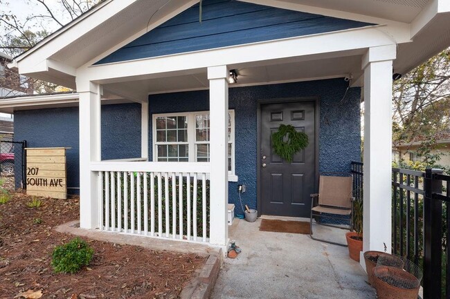 Building Photo - 207 South Ave SE