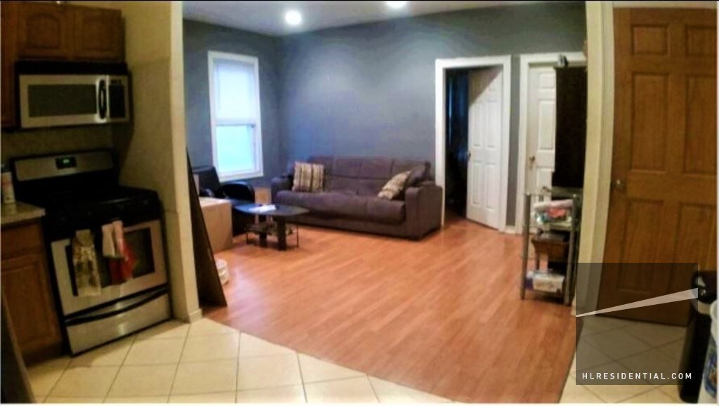 Foto principal - 2418 Crescent St