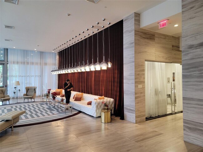 Foto del edificio - 2000 Metropica Wy