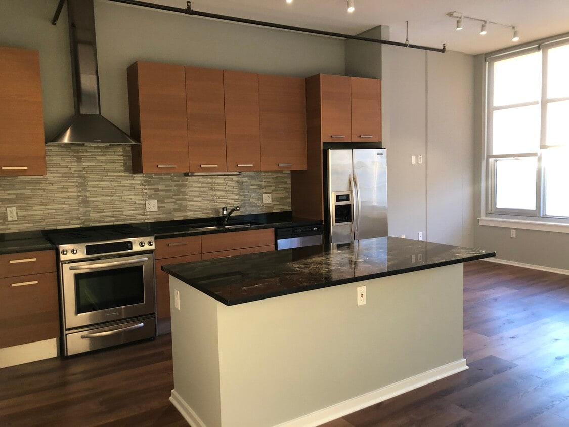 Foto principal - 1136 S Delano Ct W