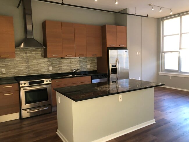 Building Photo - 1136 S Delano Ct W Building Photo - 1136 S Delano Ct W