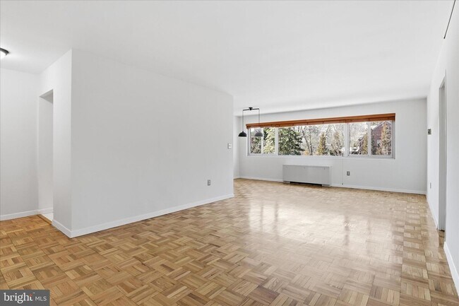 Foto del edificio - 4600 Connecticut Ave NW