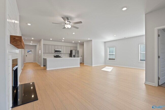 Foto del edificio - 247 Pennington Ave