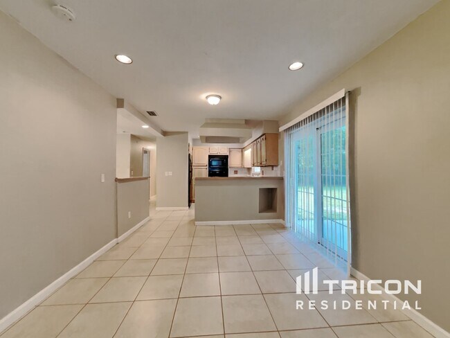 Building Photo - 15375 Hopedale Ln