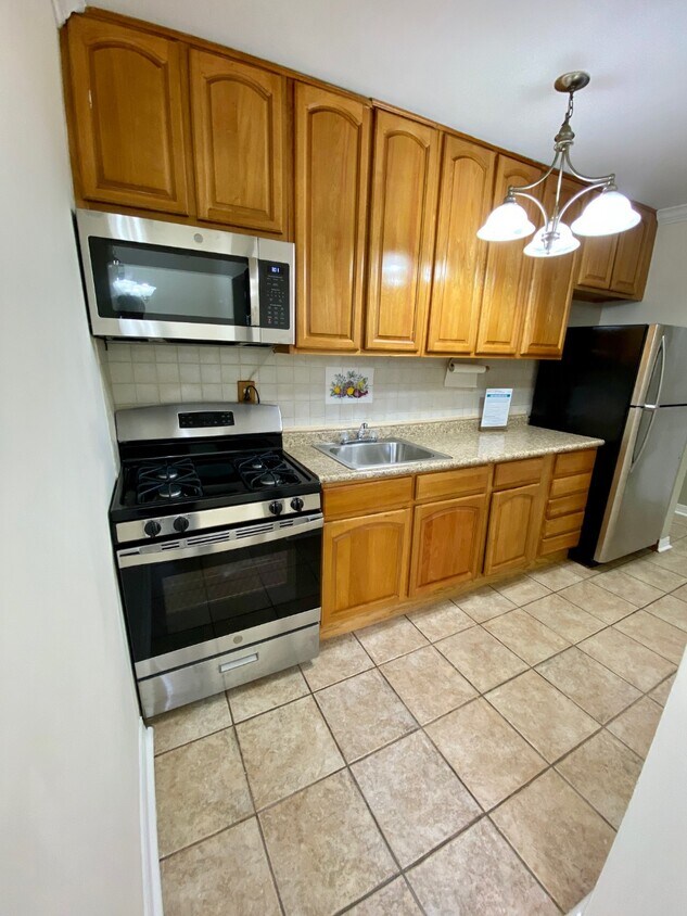 305 Sixth Ave, Village of Pelham, NY 10803 House Rental in Village of