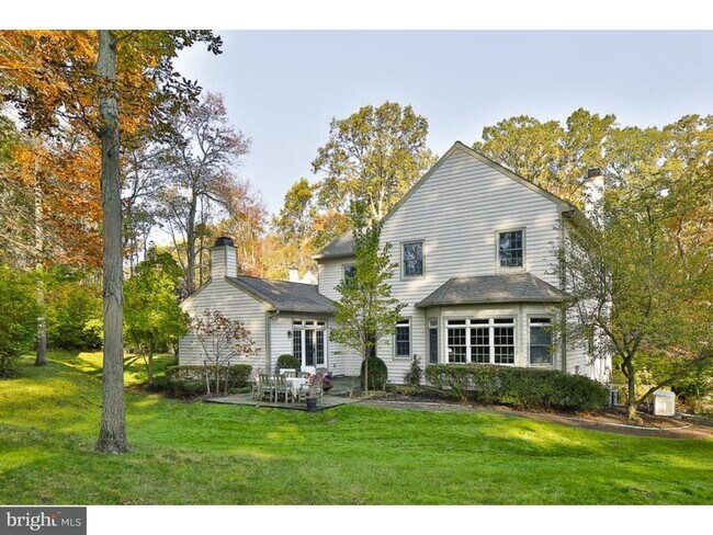 Building Photo - 170 Lambert Dr