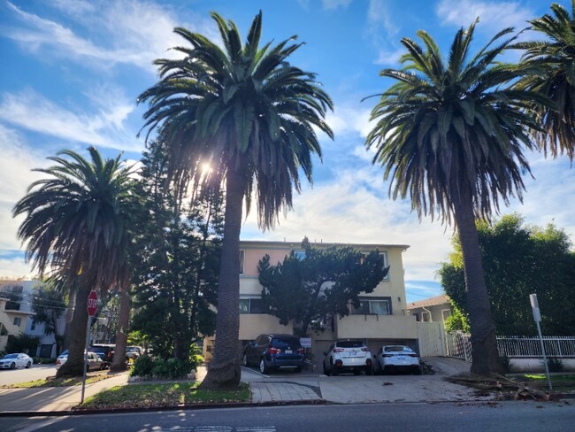 Building Photo - 1025 Idaho Ave