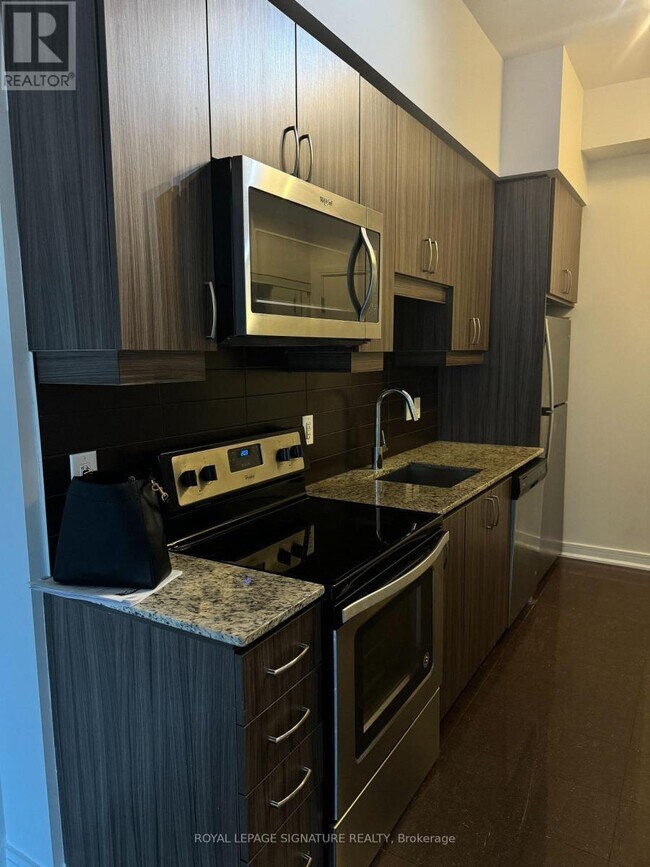 Photo du bâtiment - 9205 Yonge St
