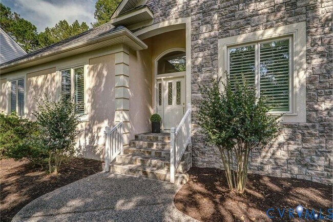 Building Photo - 4753 Royal Burgess Ct