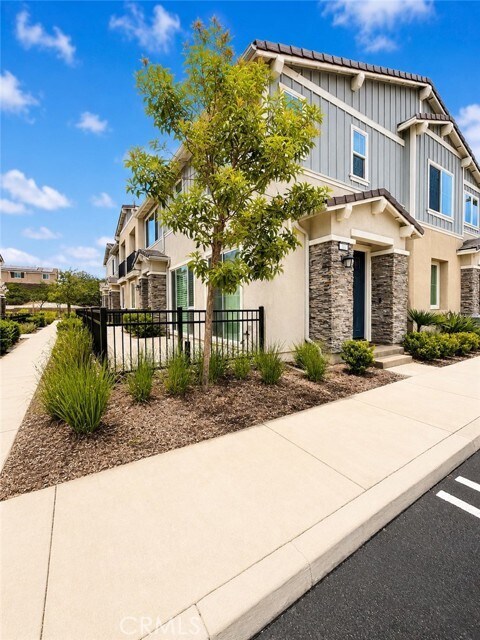 Foto del edificio - 16570 Wyndham Ln