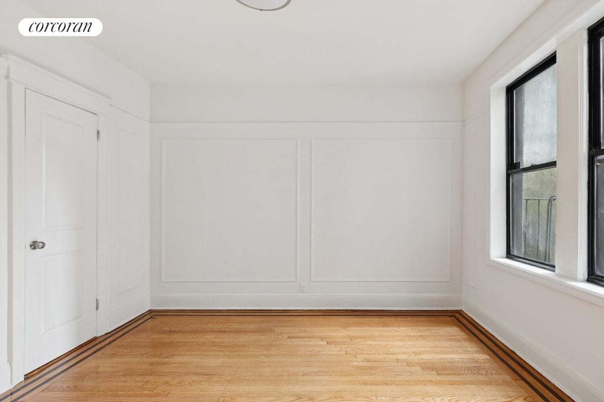 Building Photo - 49 Willow St