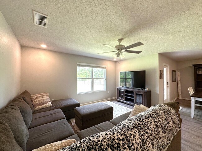 Foto del edificio - 3581 Sugar Maple Ln