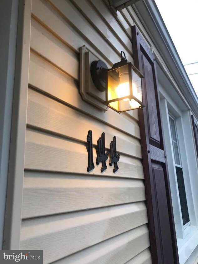 Foto principal - 144 Fernwood Ave