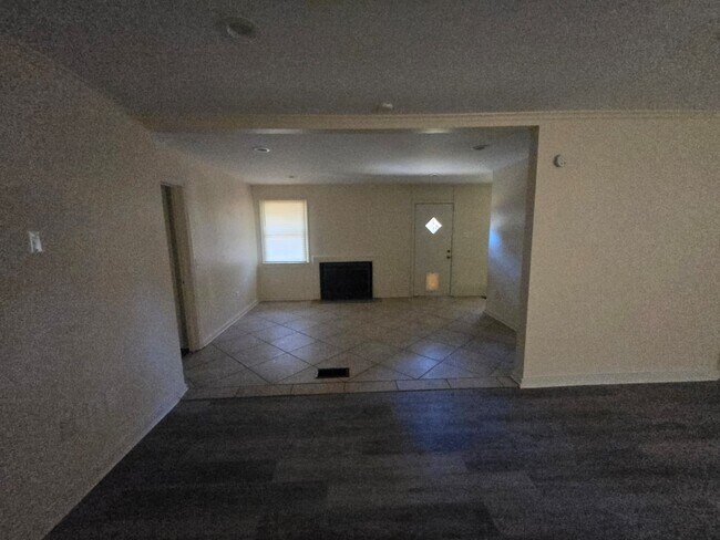 Foto del edificio - 3985 Roxbury Rd