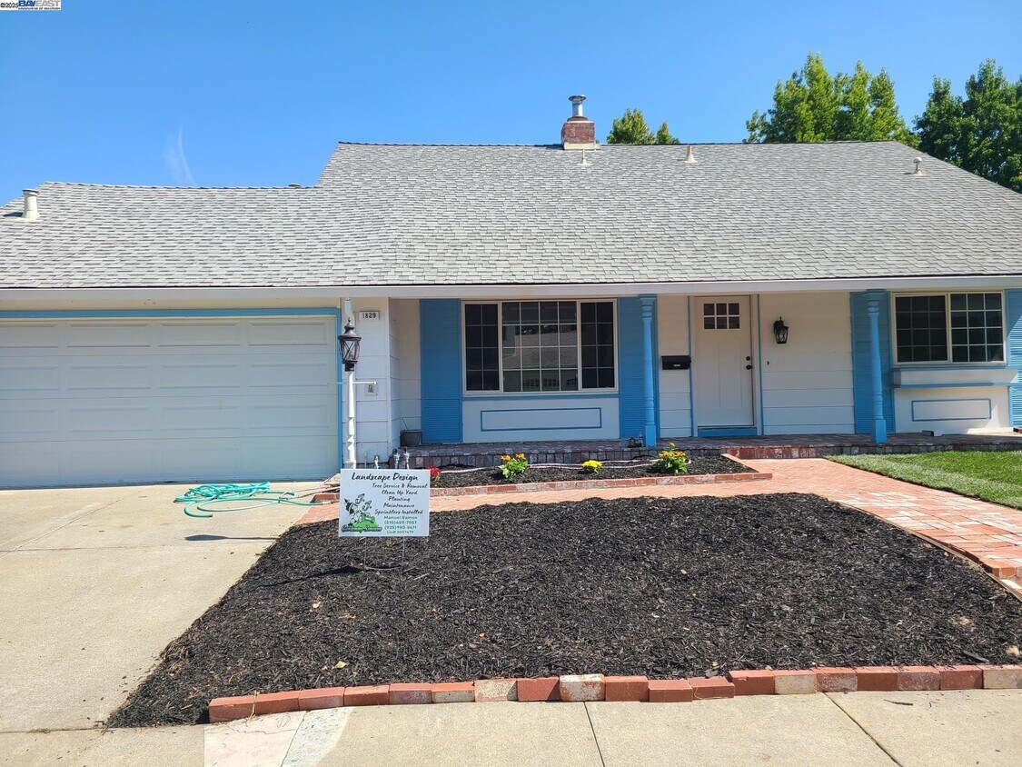 Foto principal - 1829 Rosetree Ct