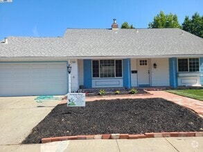 Building Photo - 1829 Rosetree Ct