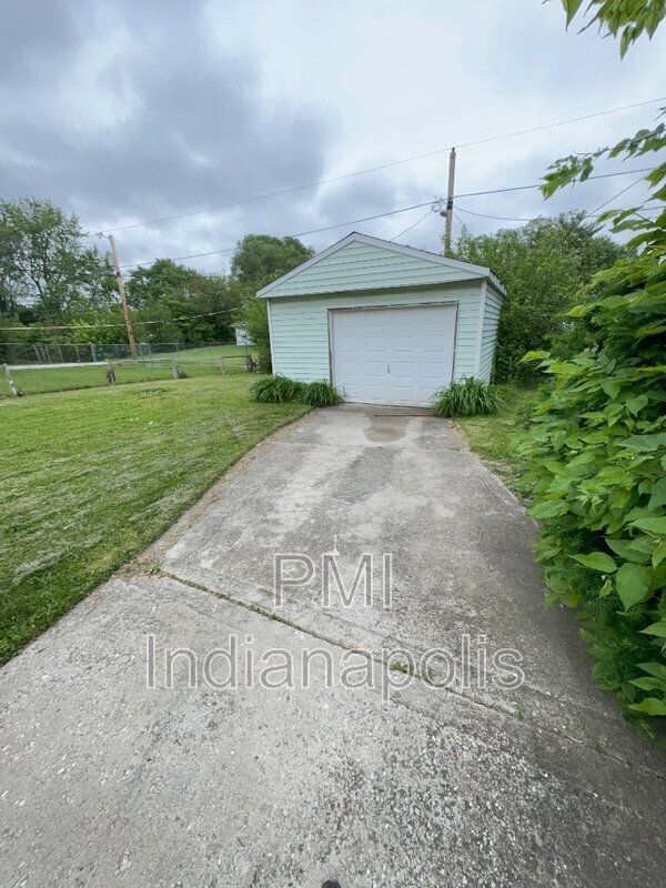 Building Photo - 2835 Schofield Ave