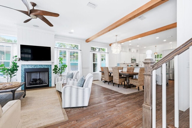 Building Photo - 285 Cassine Garden Cir