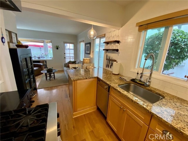 Primary Photo - 319 Bayview Dr