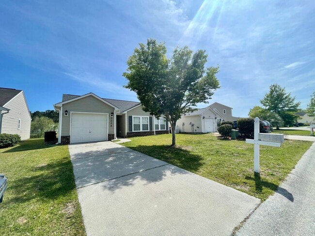 Building Photo - 3038 Regency Oaks Dr