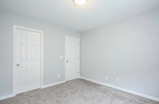 Foto del edificio - 1210 Waterlyn Dr