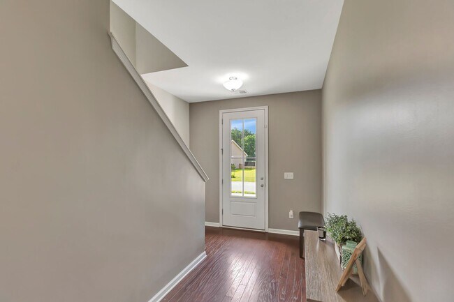 Building Photo - Large open floor plan in Spring Grove Plan...