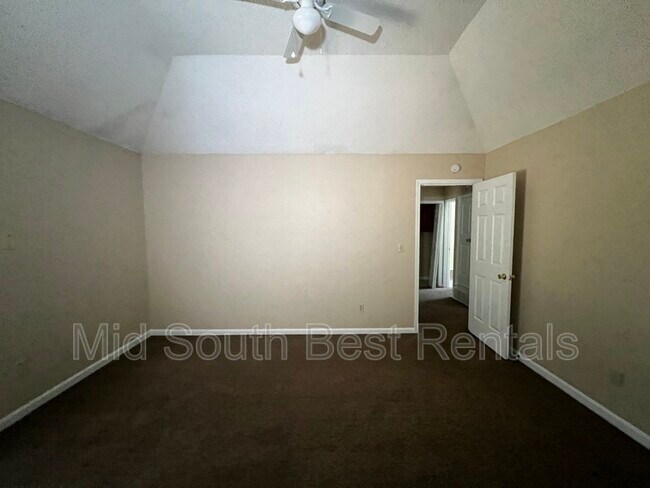 Building Photo - 4617 Sandy Park Dr