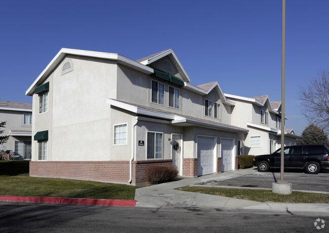 Foto del edificio - Avion Townhomes