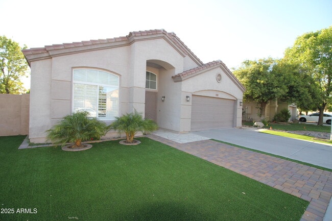 Building Photo - 3552 S Cosmos Dr