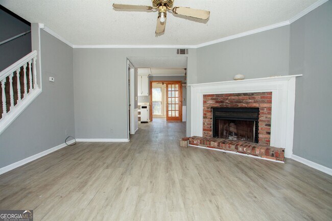 Foto del edificio - 4346 Barrington Pl