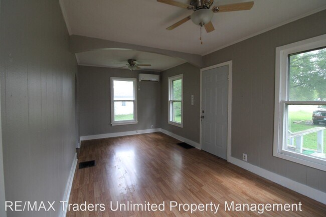 Building Photo - 1 br, 1 bath House - 916 Springfield Rd.
