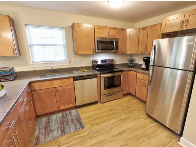 Gourmet Kitchen - Mohawk Riverfront Apartments