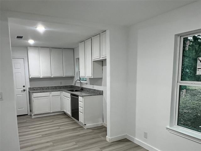 Foto del edificio - 3909 Carnation Ave