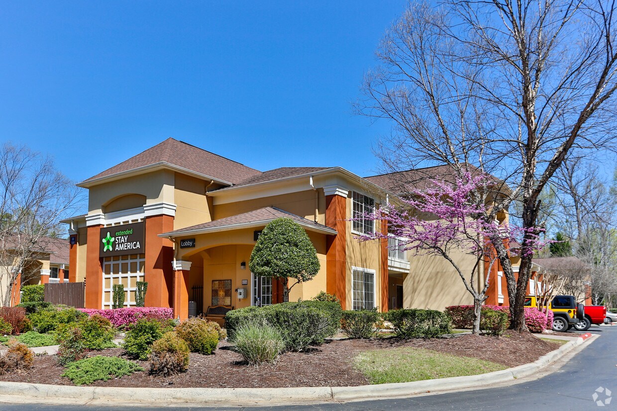 Furnished Studio Charlotte Airport Rentals Charlotte, NC