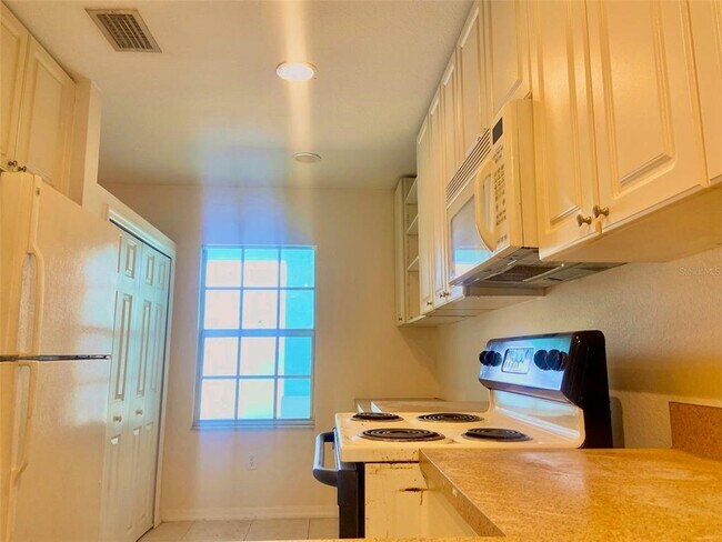 Building Photo - 5771 Sabal Trace Dr