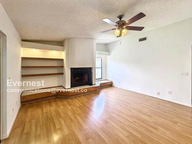 Foto del edificio - 2604 Sablewood Dr