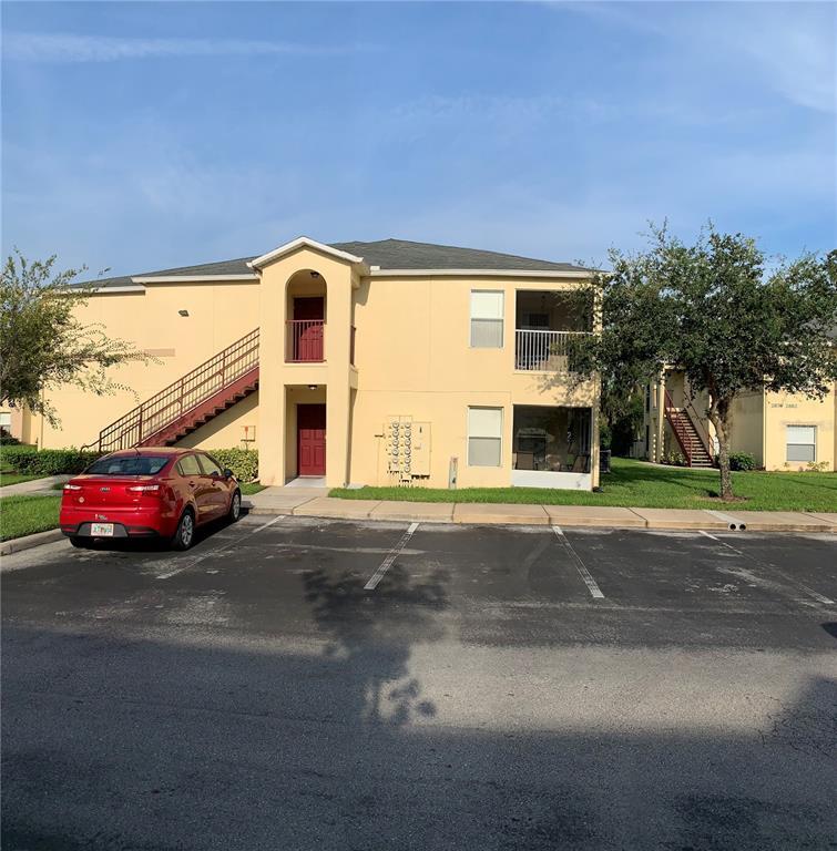 2874 Club Cortile Cir Unit A, Kissimmee, FL 34746 Room for Rent in