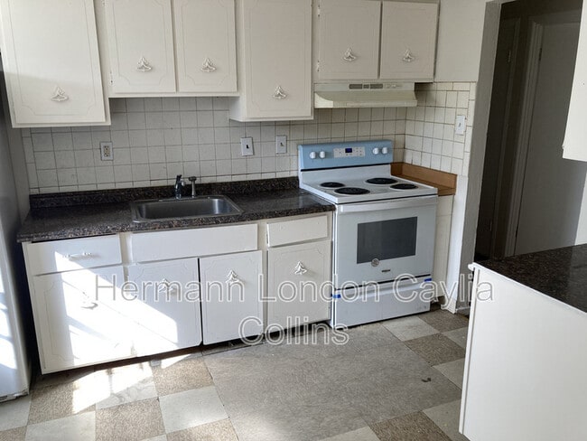 Building Photo - 224 Mc Alpine Dr
