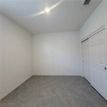 Building Photo - 4256 Scarlet Cob Ave