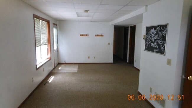 Building Photo - 445 S 7th St