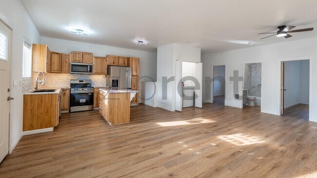 Foto del edificio - 307 E Thorn St