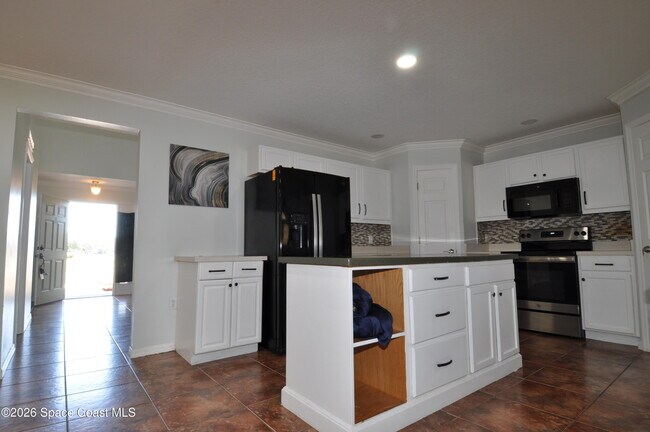 Foto del edificio - 1701 Sawgrass Dr SW