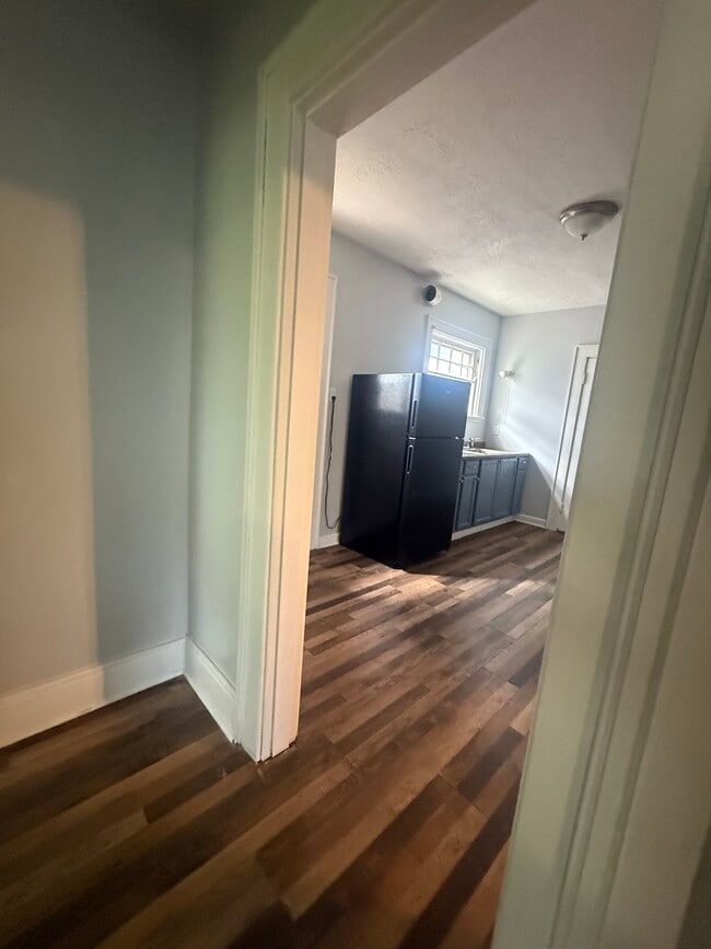 Foto del edificio - 1224 Sliker Ave