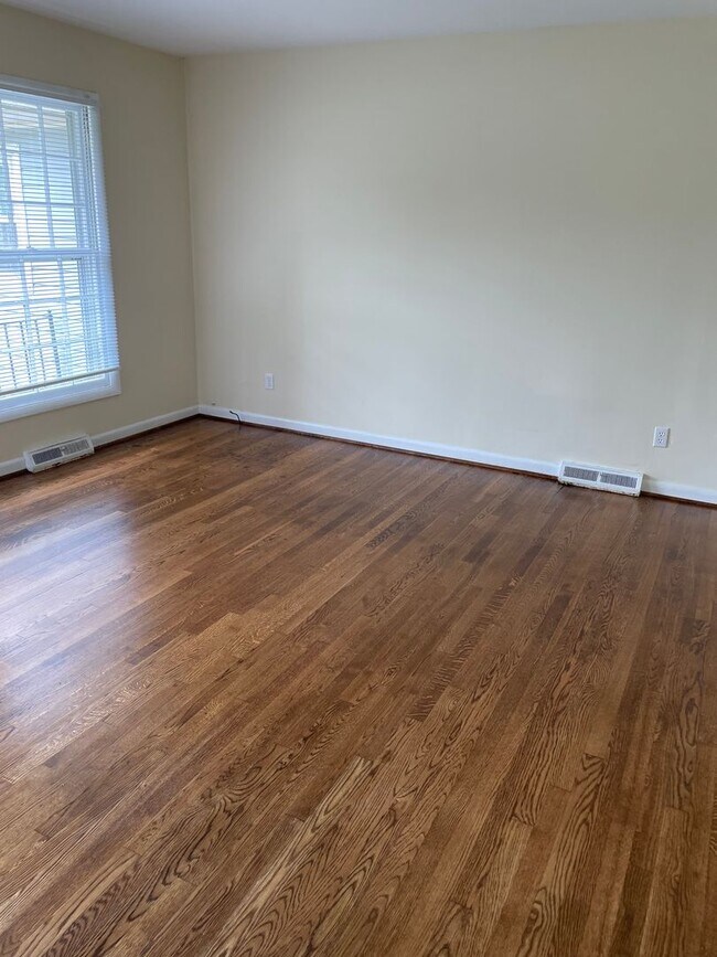 Building Photo - 3 Bedroom Off Rehobeth Church Road